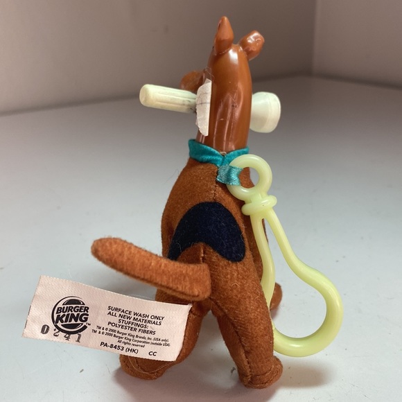 Vintage Burger King 2000 Scooby Doo Holding a Flashlight Key Chain - Picture 4 of 9